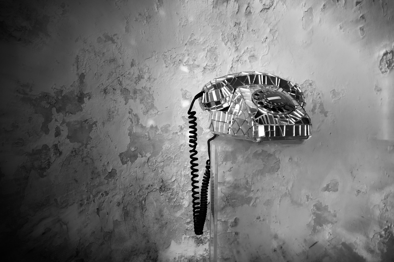 Extending gdbserver to support an strace client