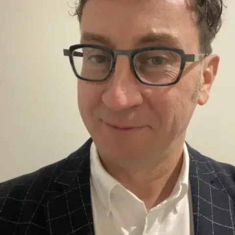 Headshot: Simon Delord